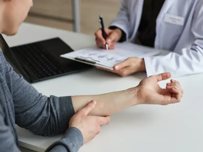 Our Chiropractic Consultation and Diagnosis process in Putney